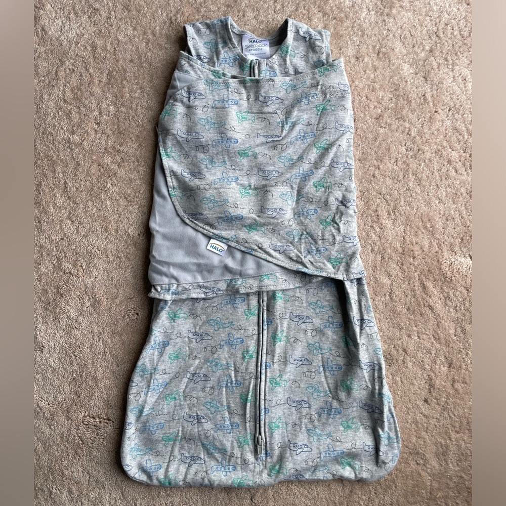 Halo Sleepsack Swaddle 3-6 months Airplanes NWOT 1.5 Tog